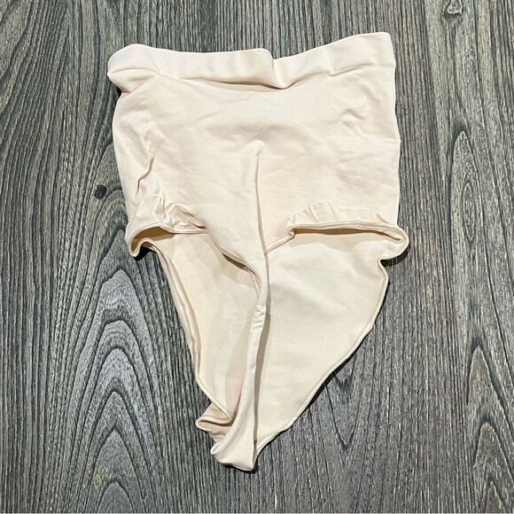 NWOT Skims Seamless Sculpt High Waist Thong Brief Shapewear Stretch Clay Size L - Picture 3 of 3